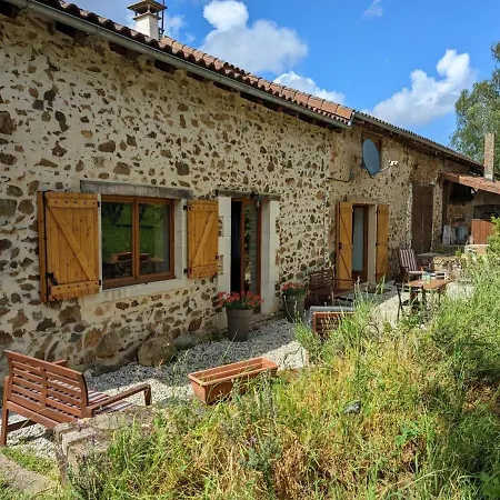 Spacieuse Maison A Avec Jardin Privatif - Fr-1-653-213