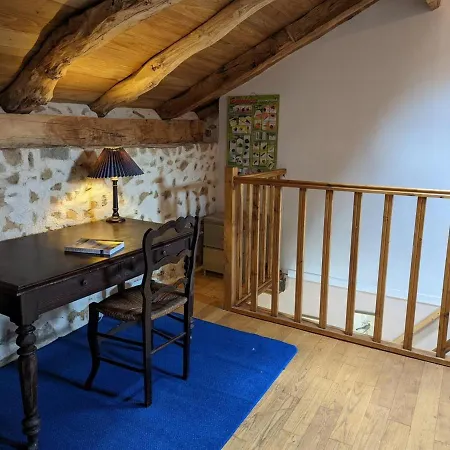 Holiday home Spacieuse Maison A Avec Jardin Privatif - Fr-1-653-213