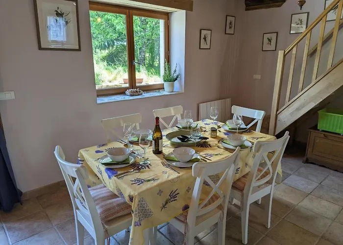 Spacieuse Maison A Avec Jardin Privatif - Fr-1-653-213 بيت للعطل