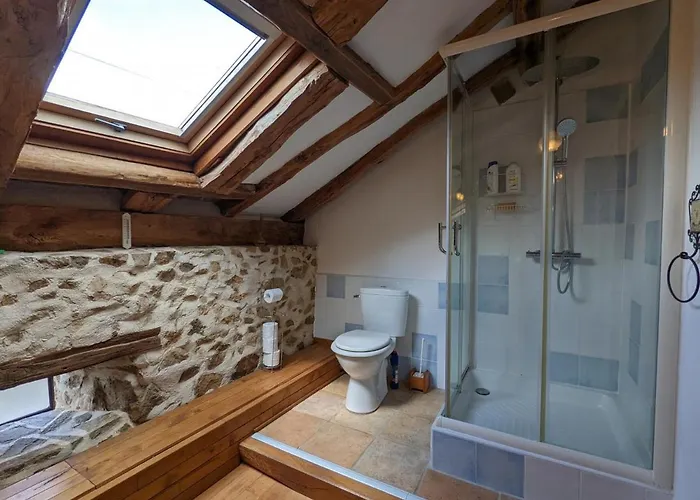 Spacieuse Maison A Avec Jardin Privatif - Fr-1-653-213 بيت للعطل *